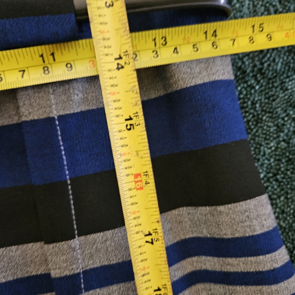 Dress - Picture 8 of 10